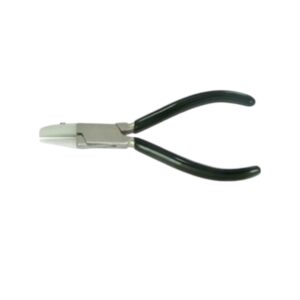 Sieradentang met kunststof bek om uw werk te beschermen.  Lengte 13  cm