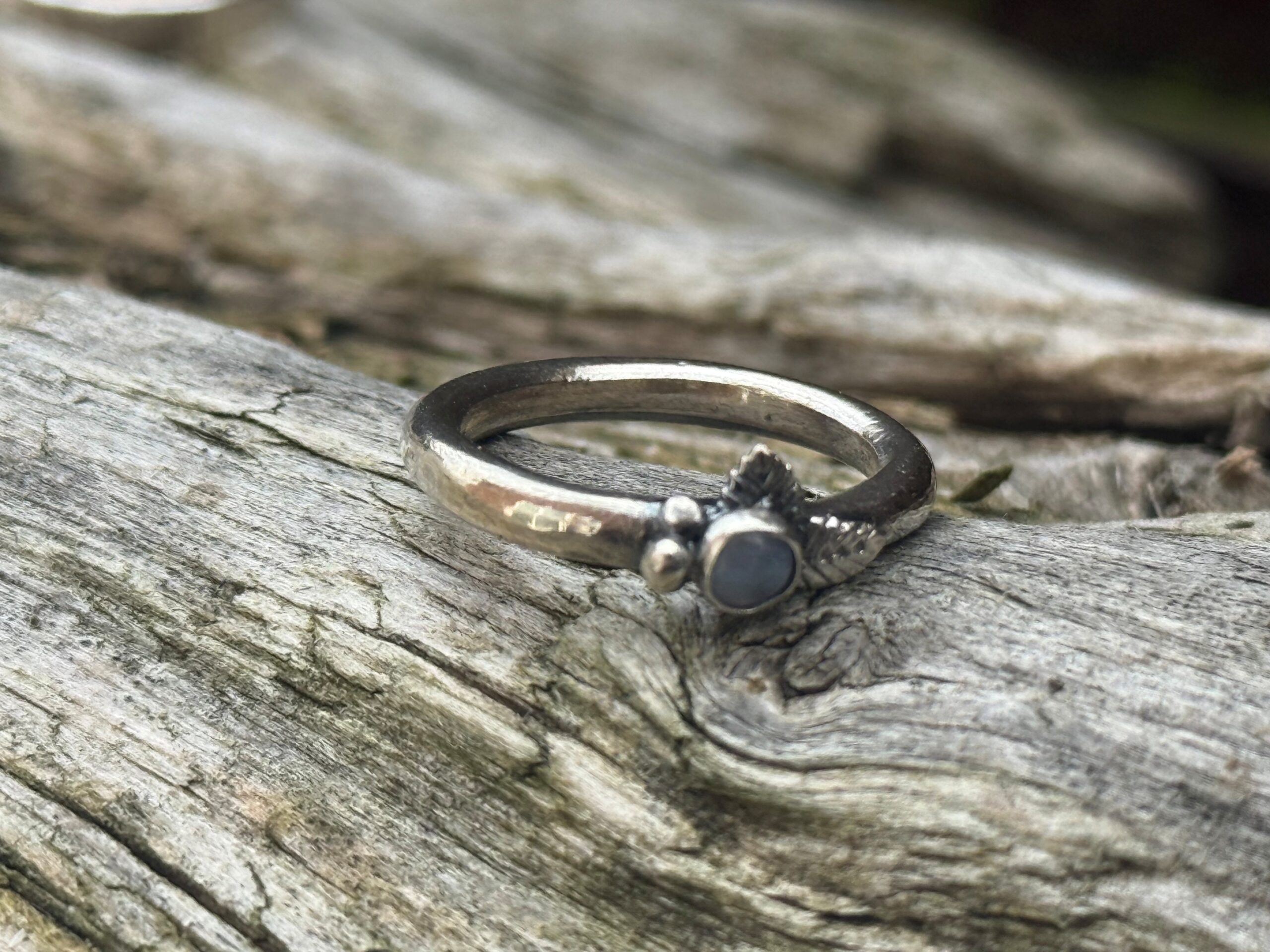 ring van 5 gram zilverklei